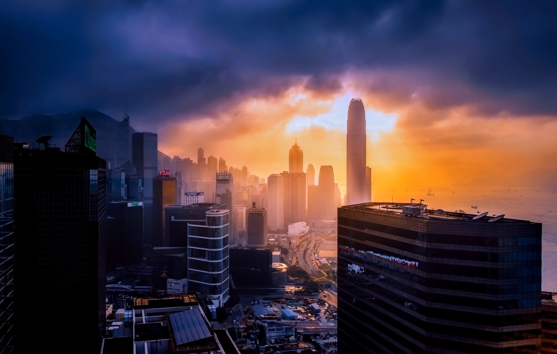https://pixabay.com/hu/hong-kong-porcel%C3%A1n-city-v%C3%A1rosi-2438633/
