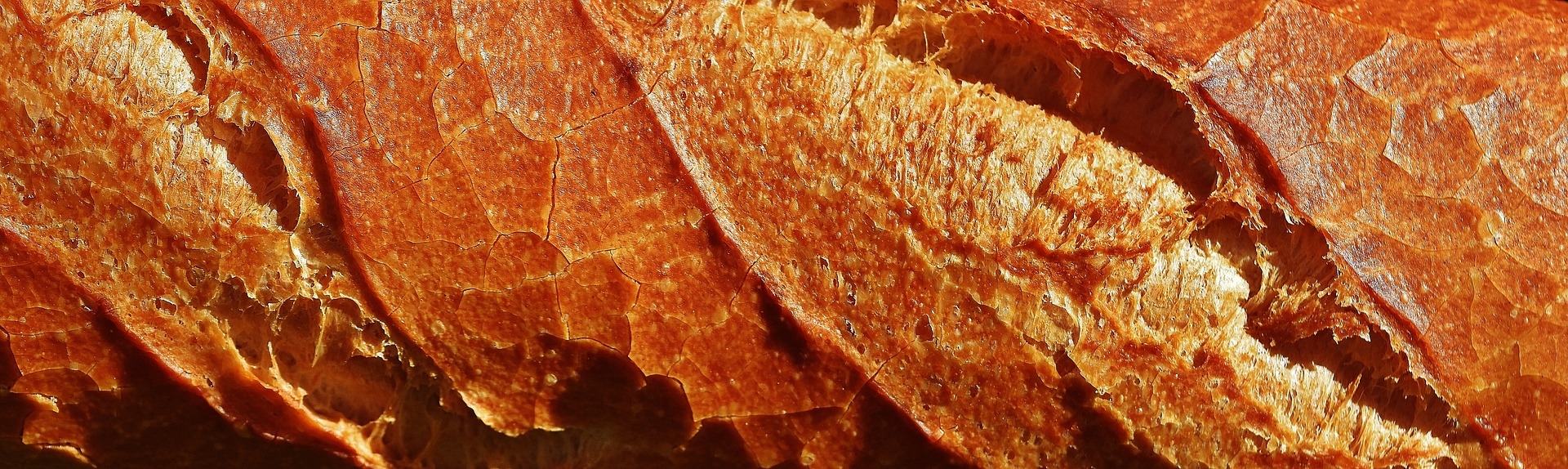 https://pixabay.com/hu/baguette-keny%C3%A9r-s%C3%BCt%C3%B6tt-%C3%A1ruk-1743939/
