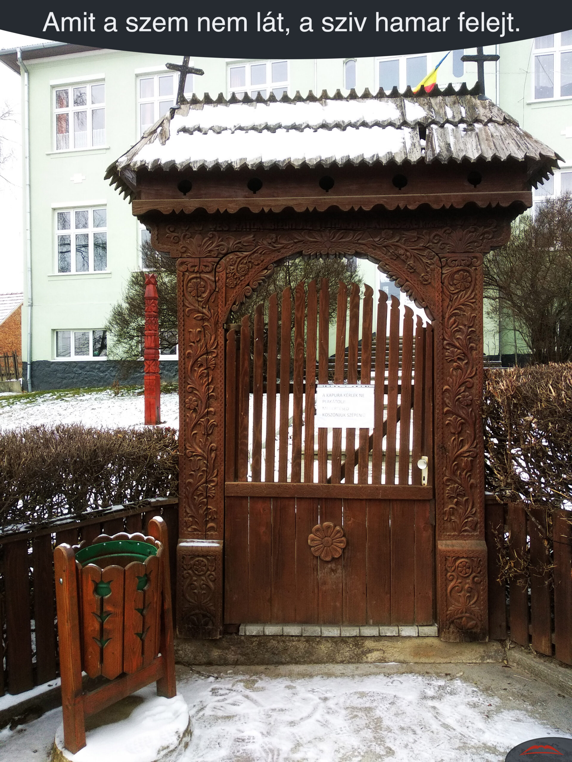 Amit a szem nem lát, a sziv hamar felejt.