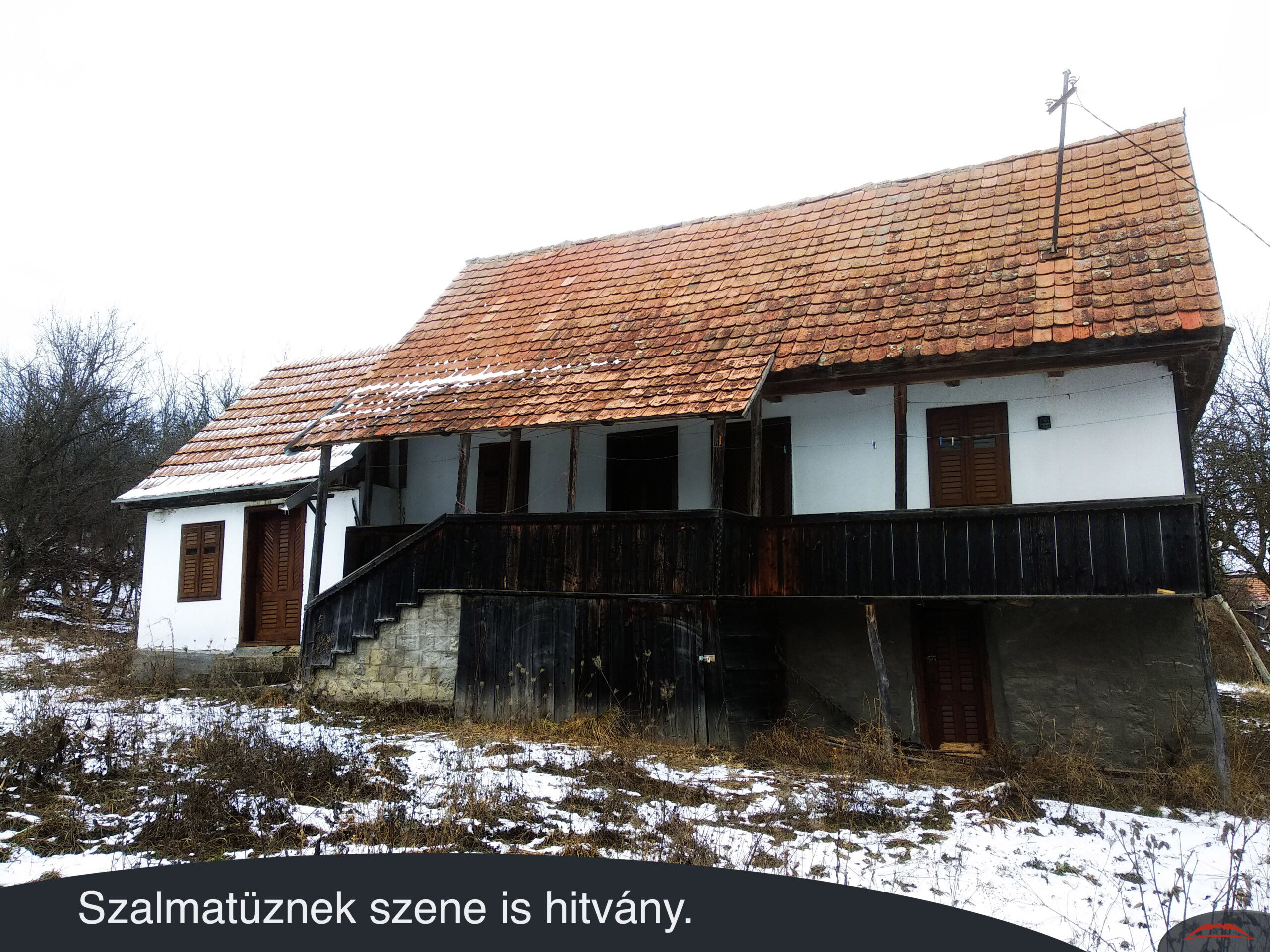 Szalmatüznek szene is hitvány.