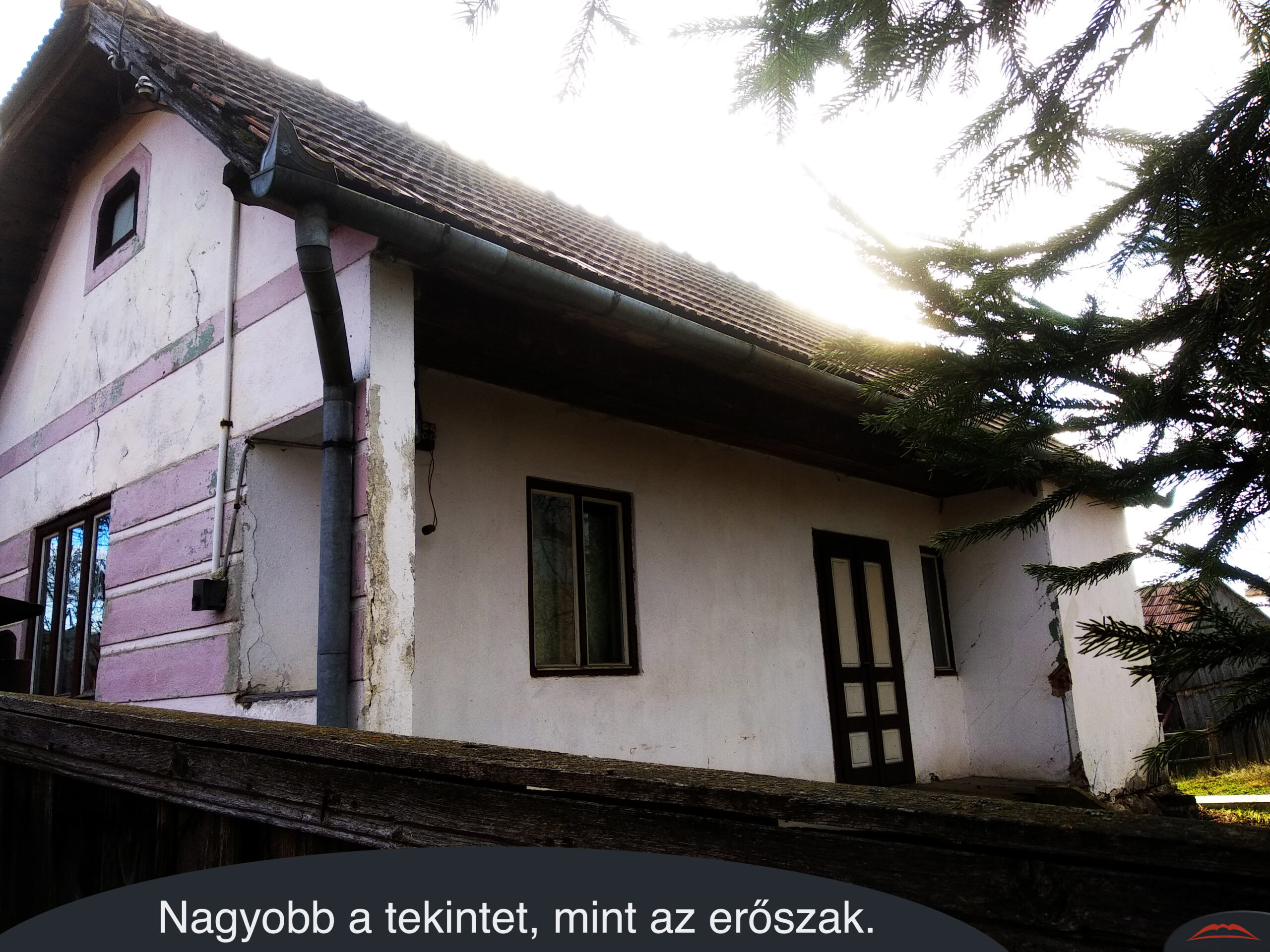 Nagyobb a tekintet, mint az erőszak.