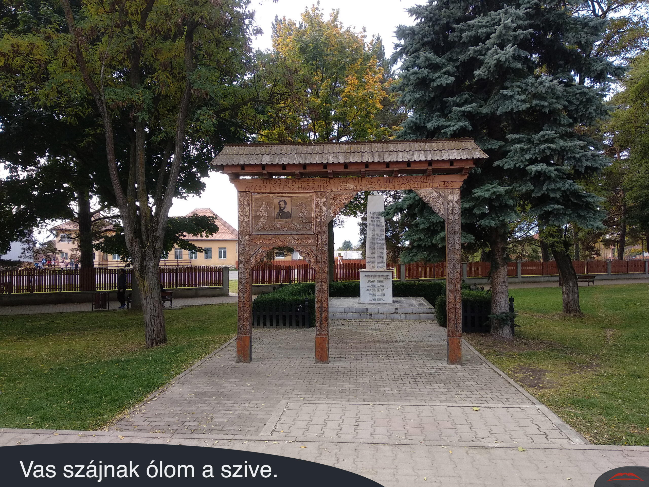 Vas szájnak ólom a szive.