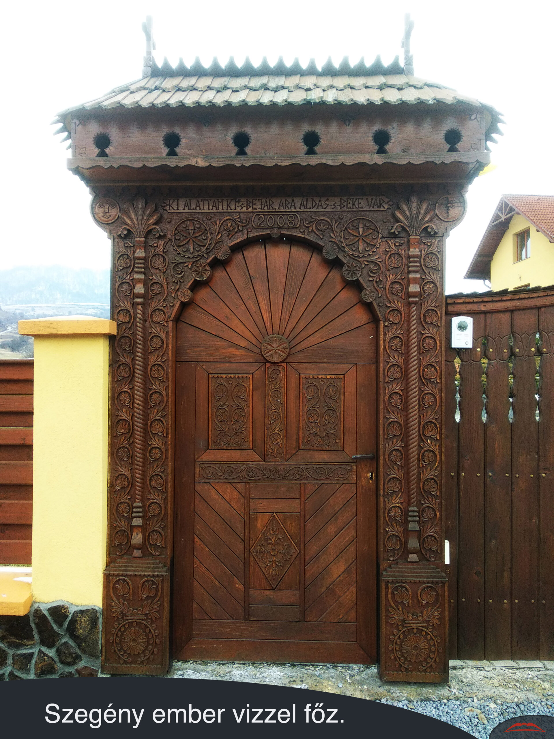 Szegény ember vizzel főz.