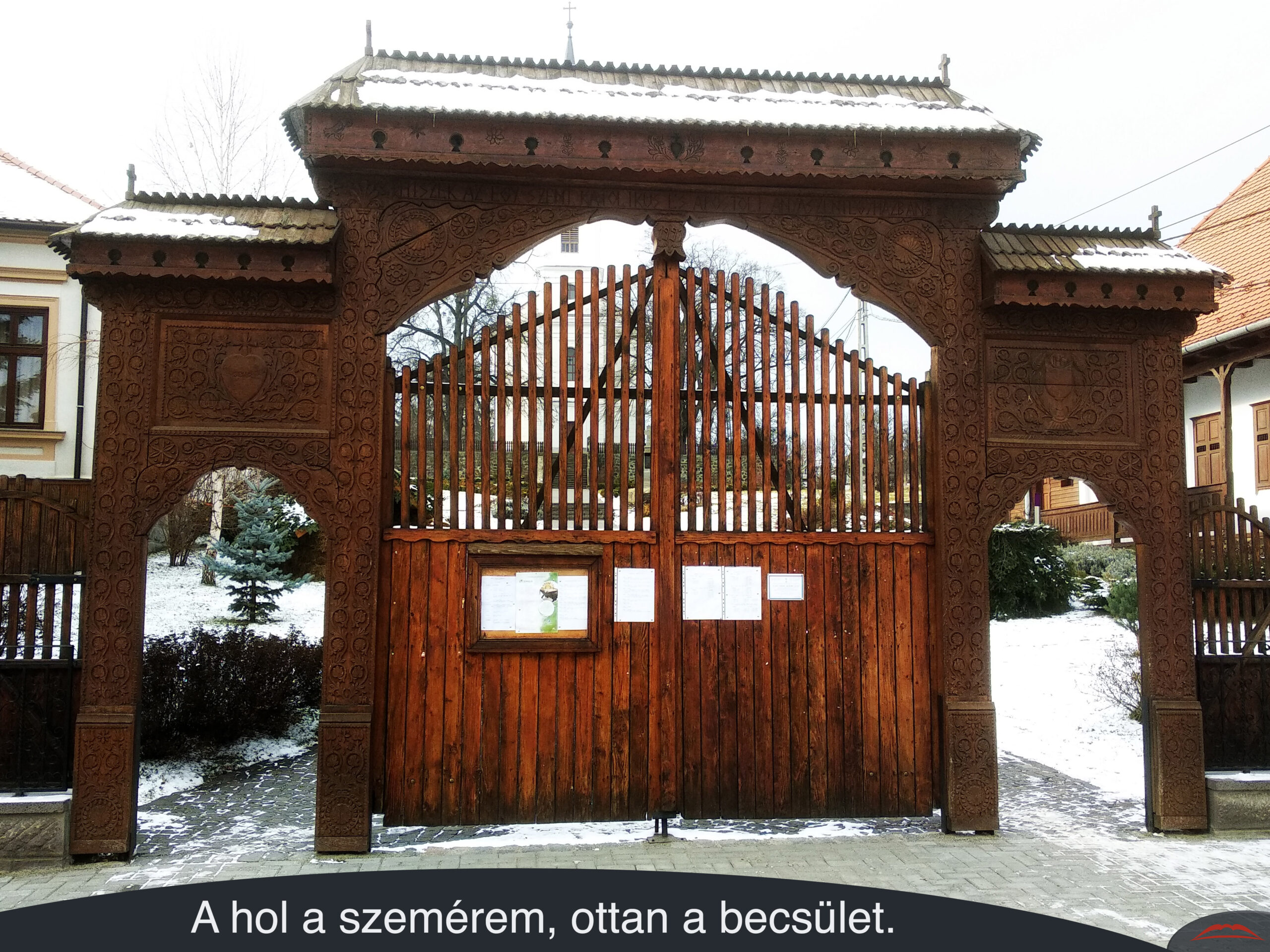 A hol a szemérem, ottan a becsület.