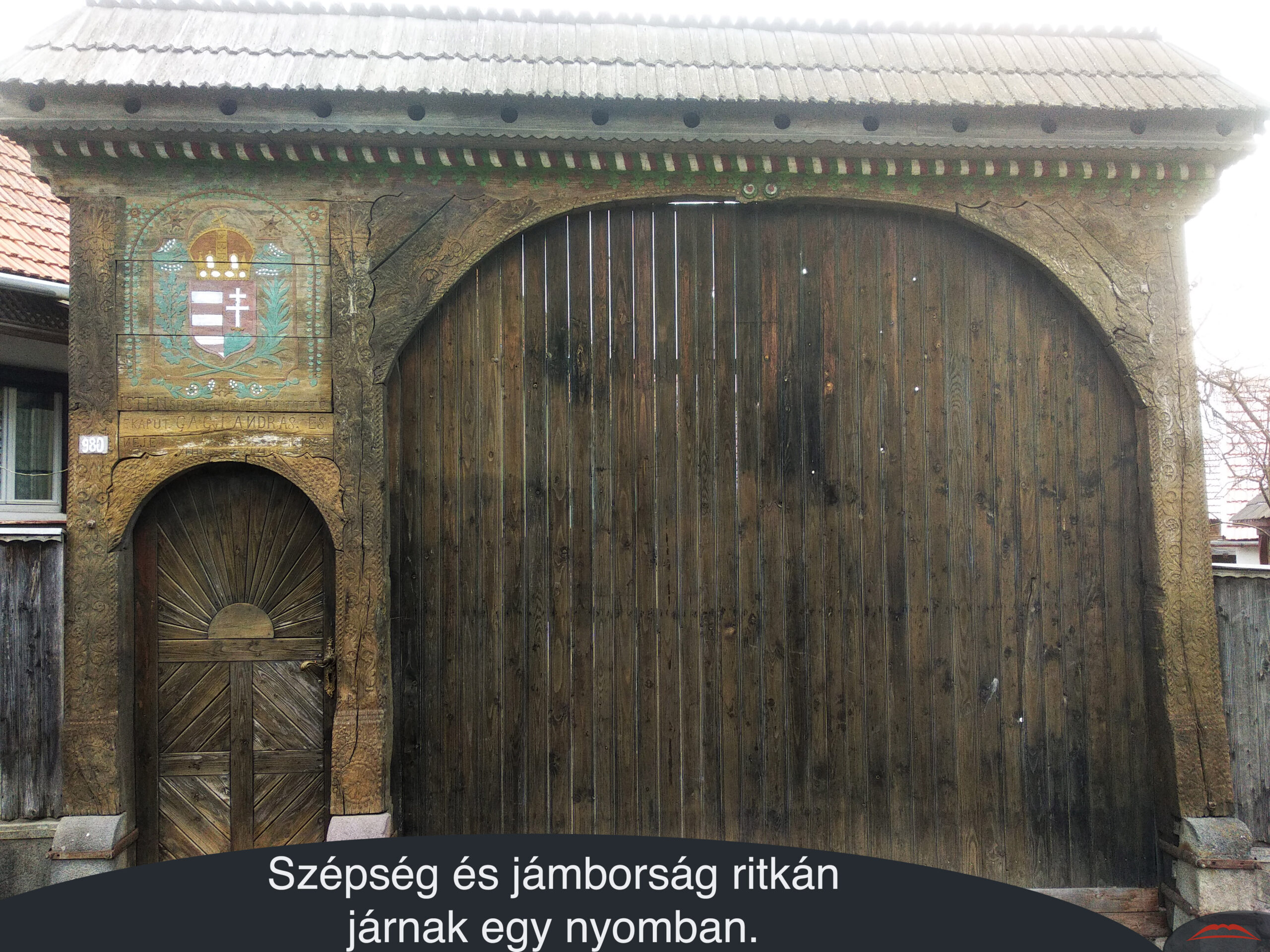 Nincs oly szépség, melyhez több ne férne.