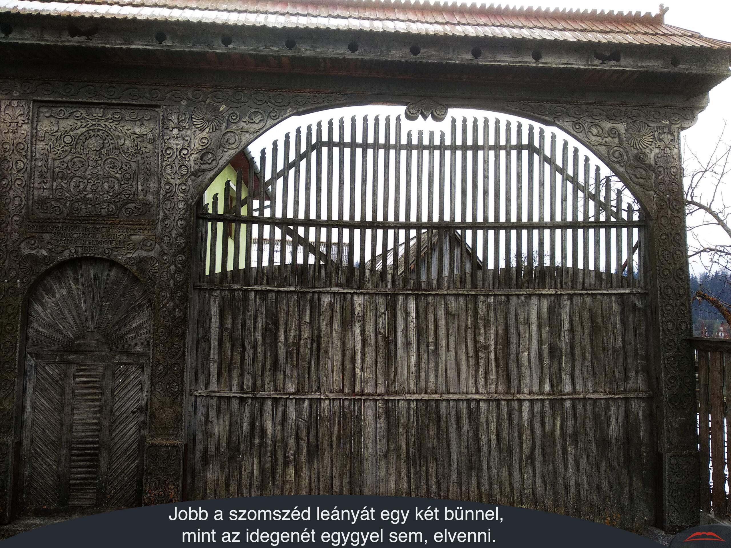 Jobb a szomszéd leányát egy két bünnel, mint az idegenét egygyel sem, elvenni.