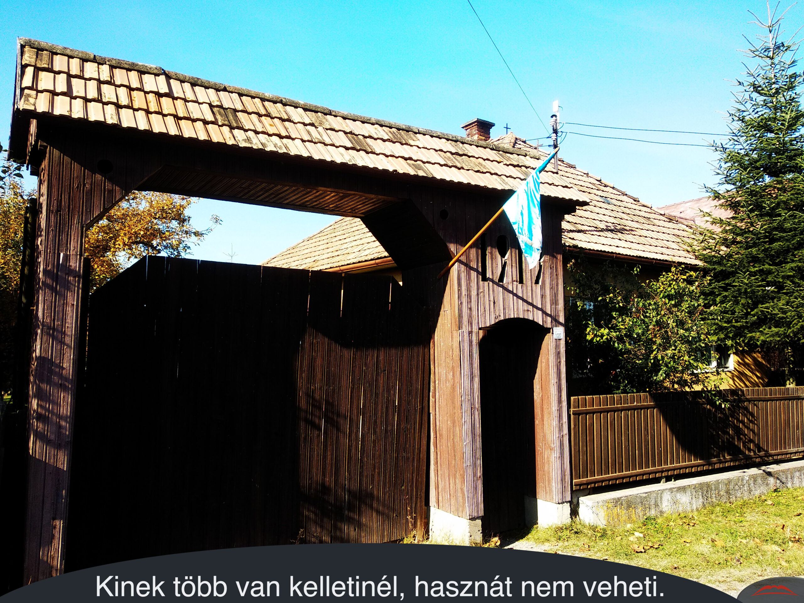 Kinek több van kelletinél, hasznát nem veheti.